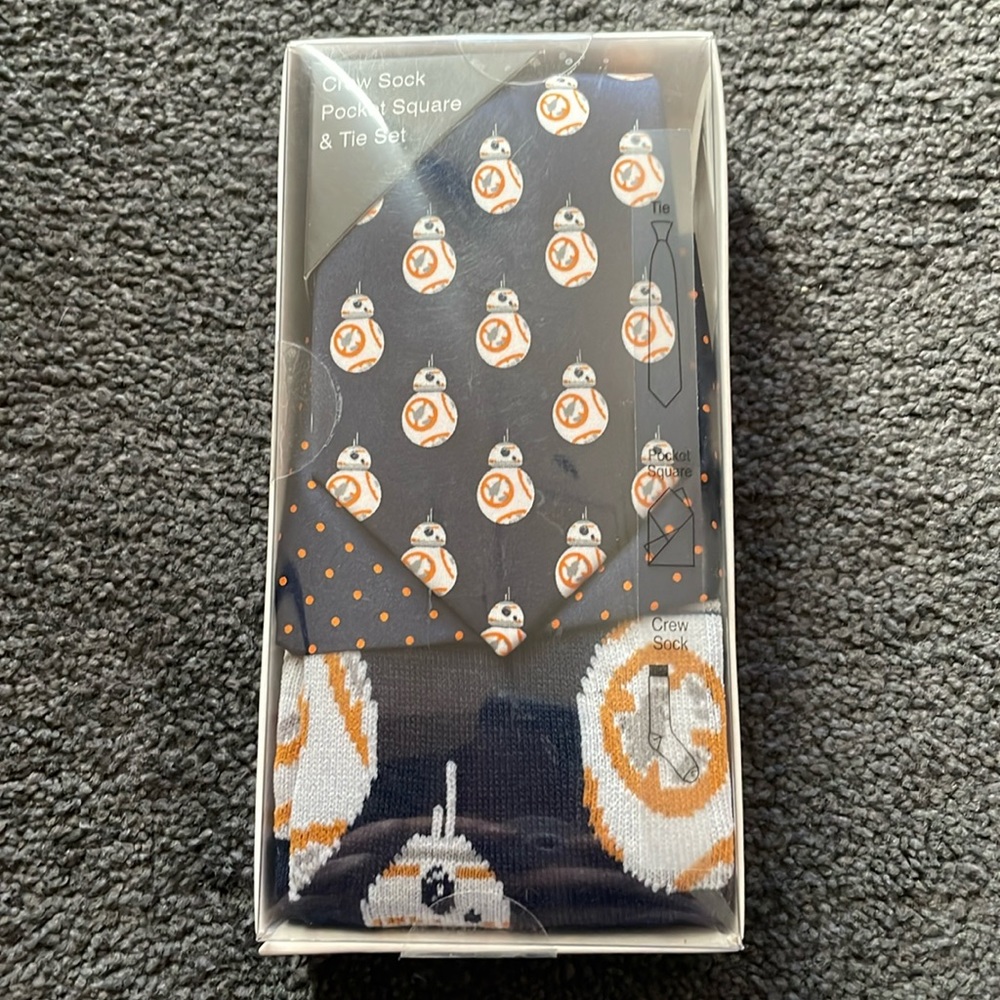Star Wars crew sock, pocket square and tie set